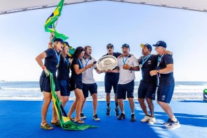 Brasil foi o vencedor por equipas do 2024 ISA World Masters Surfing Championship