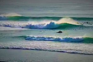 A Indonésia recebeu o maior swell do ano