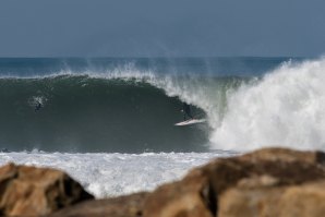 Super sessão em Espinho revela as maiores e mais perfeitas ondas da temporada