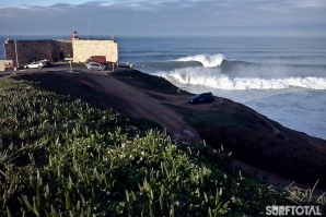 NAZARÉ SEM TOW-IN. JÁ OS CURIOSOS, ESSES, NÃO FALTARAM