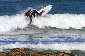 DIA DE BOAS ONDAS NAS PRAIAS DO PORTO E MATOSINHOS