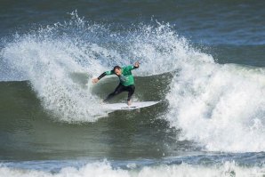 Tiago Pires a competir no Pro Santa Cruz em 2017.