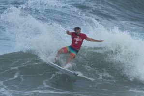 Frederico Morais faz 33.º lugar no Hawaiian Pro