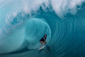 Supermulher Bethany Hamilton em Teahupoo