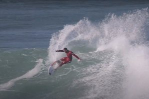 Uma surfada em Ribeira D&#039;Ilhas na véspera do EDP Vissla Ericeira Pro, com Gui Ribeiro, Josh Moniz e outros