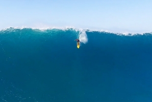 SOBREVOANDO WAIMEA BAY DE DRONE