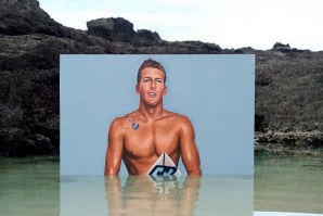 A HOMENAGEM DE HULA A ANDY IRONS