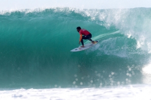 Michel Bourez continua em grande forma