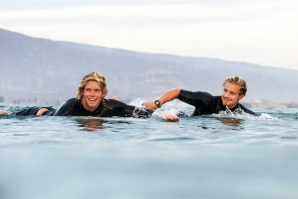 SESSÃO DE AUTÓGRAFOS DO TEAM DA HURLEY EM PENICHE
