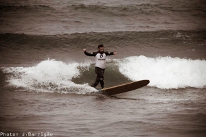 Diogo Gonçalves e João Dantas vencem a 1ª Etapa de Longboard na Ericeira
