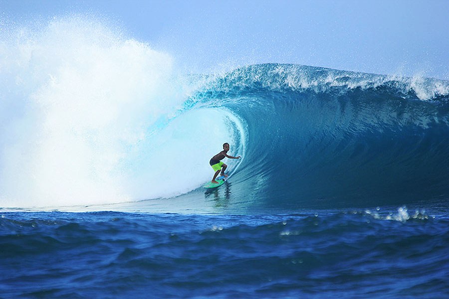 O pequeno Westen Hirst tem tudo para vingar no surf mundial.