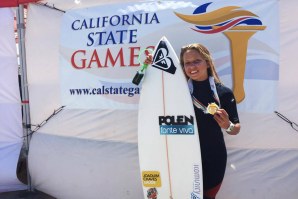 A atleta portuguesa com a medalha de ouro em Del Mar Beach.