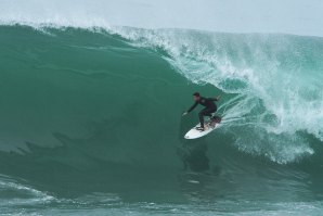 Team Volcom internacional toma de assalto a Cave