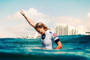 STEPHANIE GILMORE CRITÍCA FORMATO DO CT