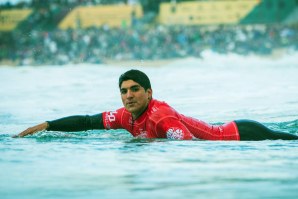 Gabriel Medina alvo de polémica no Fiji Pro.