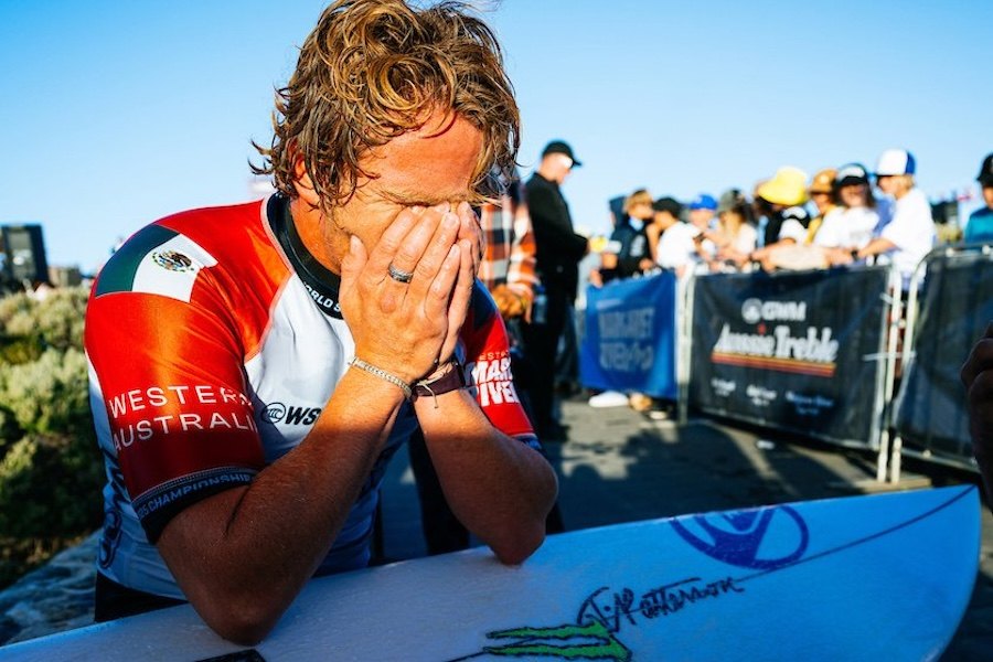 Ex-campeã mundial Noah Klapp acusa Alan Cleland Jr. de abusos sexuais após suspensão pela WSL