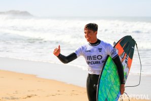 Dia 6 de Março houve muita ação em Supertubos, no 1º dia do Meo Rip Curl Pro Portugal 2024