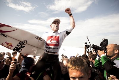 MICK FANNING VENCE QUIKSILVER PRO FRANCE 2013