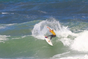Miguel Blanco tem mostrado que está com o surf no pé