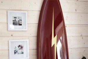 EVENTO DA LIGHTNING BOLT SORTEIA PRANCHAS SHAPEADAS POR LENDAS DO SURF