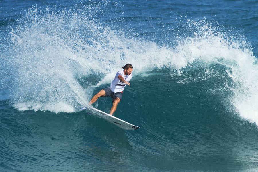 Frederico Morais despede-se do Havai com um 25. º lugar em Pipe.