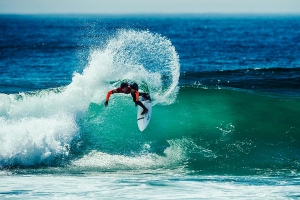 Surf em destaque no cartaz deste mega evento. 