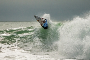 Chilli Surfboards Domina em Ribeira d’Ilhas