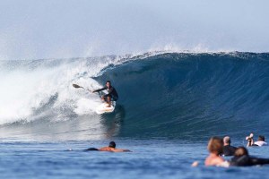 Cloudbreak recebe pela primeira vez um mundial de Stand Up Paddle.