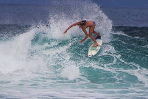 Lucy Campbell é uma das surfistas britânicas que irá usufruir com a medida. 