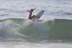 TERESA BONVALOT VENCE PRO JUNIOR E ESTÁ A UM PASSO DE SE TORNAR CAMPEÃ EUROPEIA