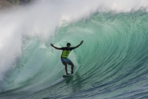 RIP CURL CUP: PADANG PADANG CUMPRIU A PROMESSA DE BONS TUBOS