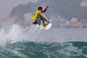 GABRIEL MEDINA VOA PARA A QUIKSILVER?