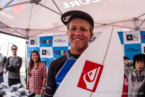 JÁCOME CORREIA VENCE RIP CURL GROMSEARCH. VÊ O VÍDEO!