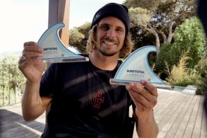 &quot;Faltava um evento para premiar os surfistas portugueses&quot; - Nic Von Rupp, vencedor dos Surftotal Awards (Ondas Grandes à Remada e Tow-in)