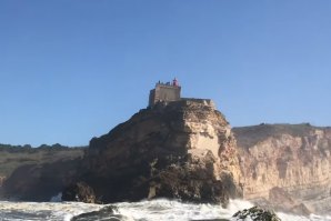 SESSÃO DE ONDAS GRANDES NA NAZARÉ FILMADA DE UM JET SKY
