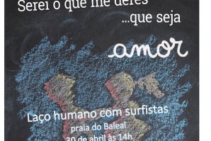 Peniche recebe Laço Humano com surfistas