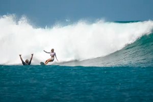Esquerdas compridas e clean nas Mentawai para o pequeno-almoço? Aceitamos