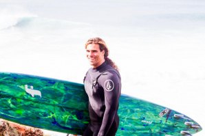 ALEX BOTELHO NOMEADO NO BIG WAVE AWARDS DA WSL