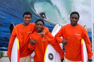 Bom Petisco Peniche Pro vai receber 3 jovens surfistas de Angola