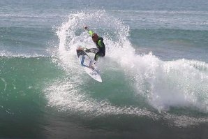 ESTÁGIO DA SELEÇÃO NACIONAL DE SURF JUNIOR ESTÁ A DECORRER EM PENICHE