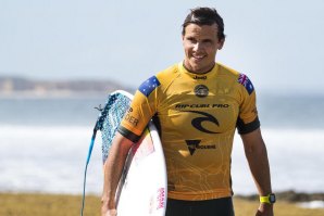 Julian Wilson está de regresso à liderança do WCT.