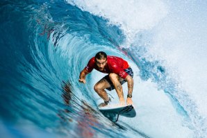 Mikey Wright tem vindo a corresponder e está a fechar a porta a mais surfistas.