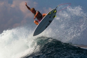 FINAL INTERNACIONAL DO RIP CURL GROMSEARCH COMEÇA QUARTA