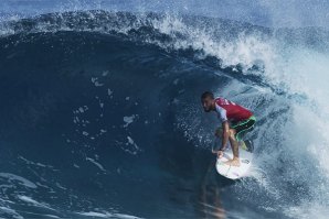 A ilha… 4 min com Filipe Toledo no Havai!