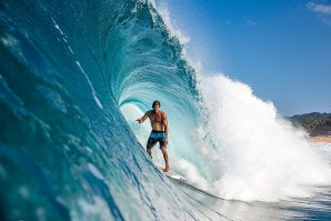 Bruce &quot;à sombra&quot; em Backdoor Pipeline.  