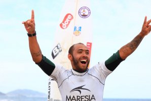 Jadson André vitorioso aqui na 2ª etapa do CBSurf Pro Tour, no Maresia Pro SP 2018,