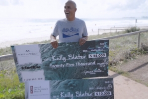 KELLY SLATER VENCE A DOBRAR