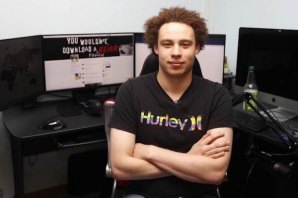 Marcus Hutchins no seu local de trabalho.