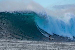 Miguel Blanco em destaque nas ondas grandes do spot Killers no México