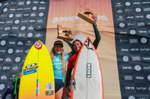 Os vencedores feminino e masculino da versão 2017 do Boardmasters.